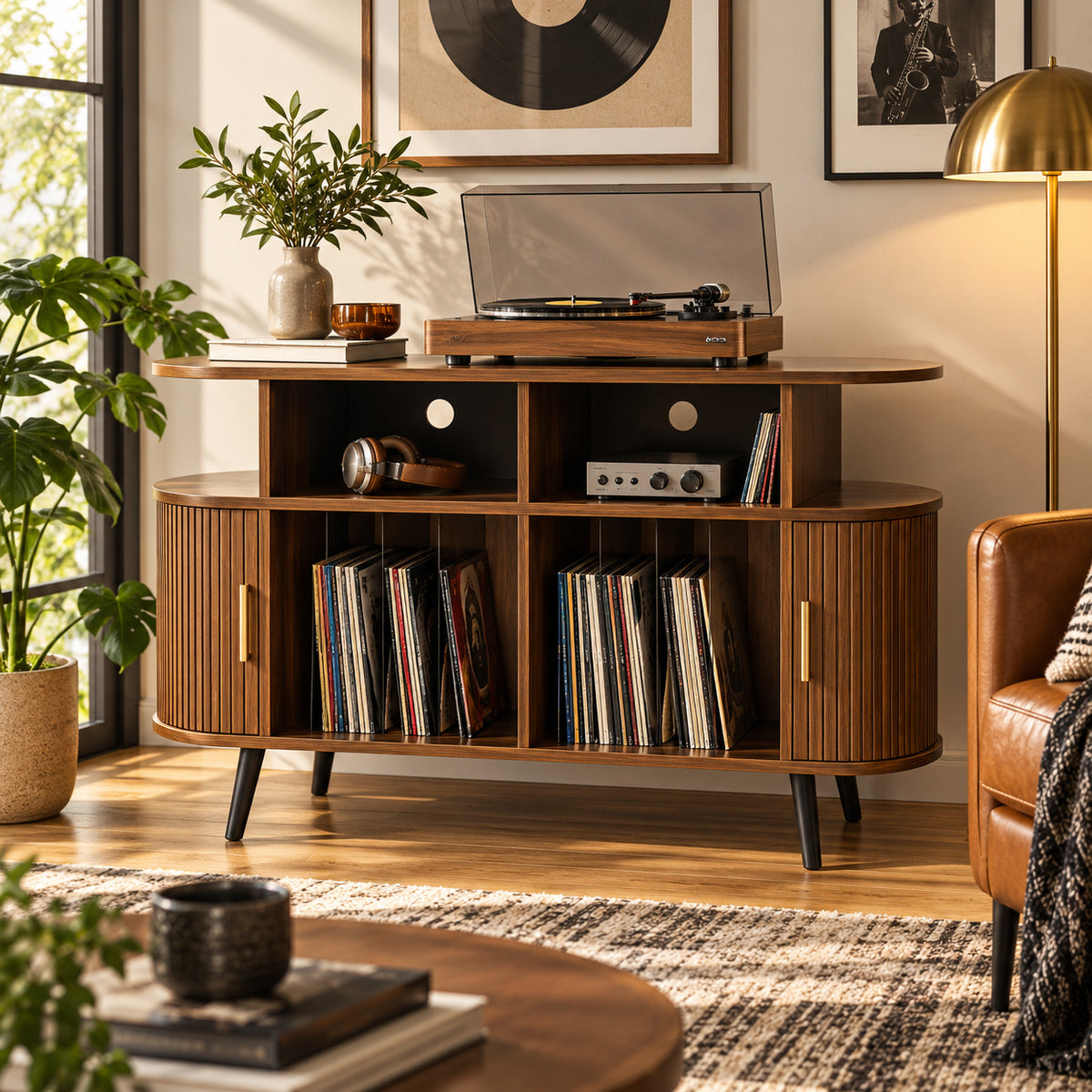 Platine et amplificateur réunis sur le meuble hi-fi