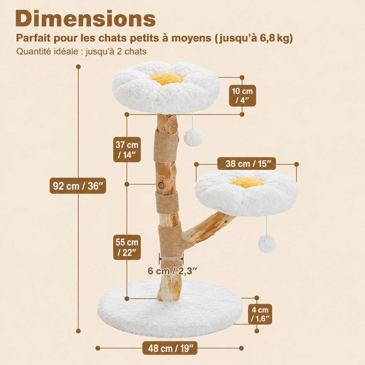 Un format pensé pour les petits espaces — Petit arbre à chat design en bois 92 cm | 2 perchoirs fleuris et griffoir en sisal | Marguerite